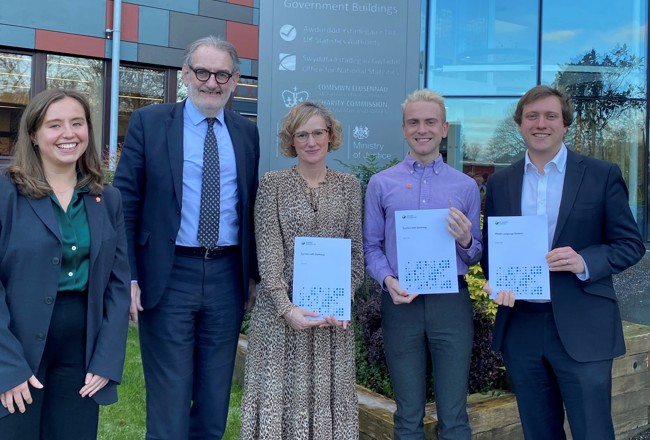 Comisiynydd y Gymraeg yn cyfarfod â’r Swyddfa Ystadegau Gwladol